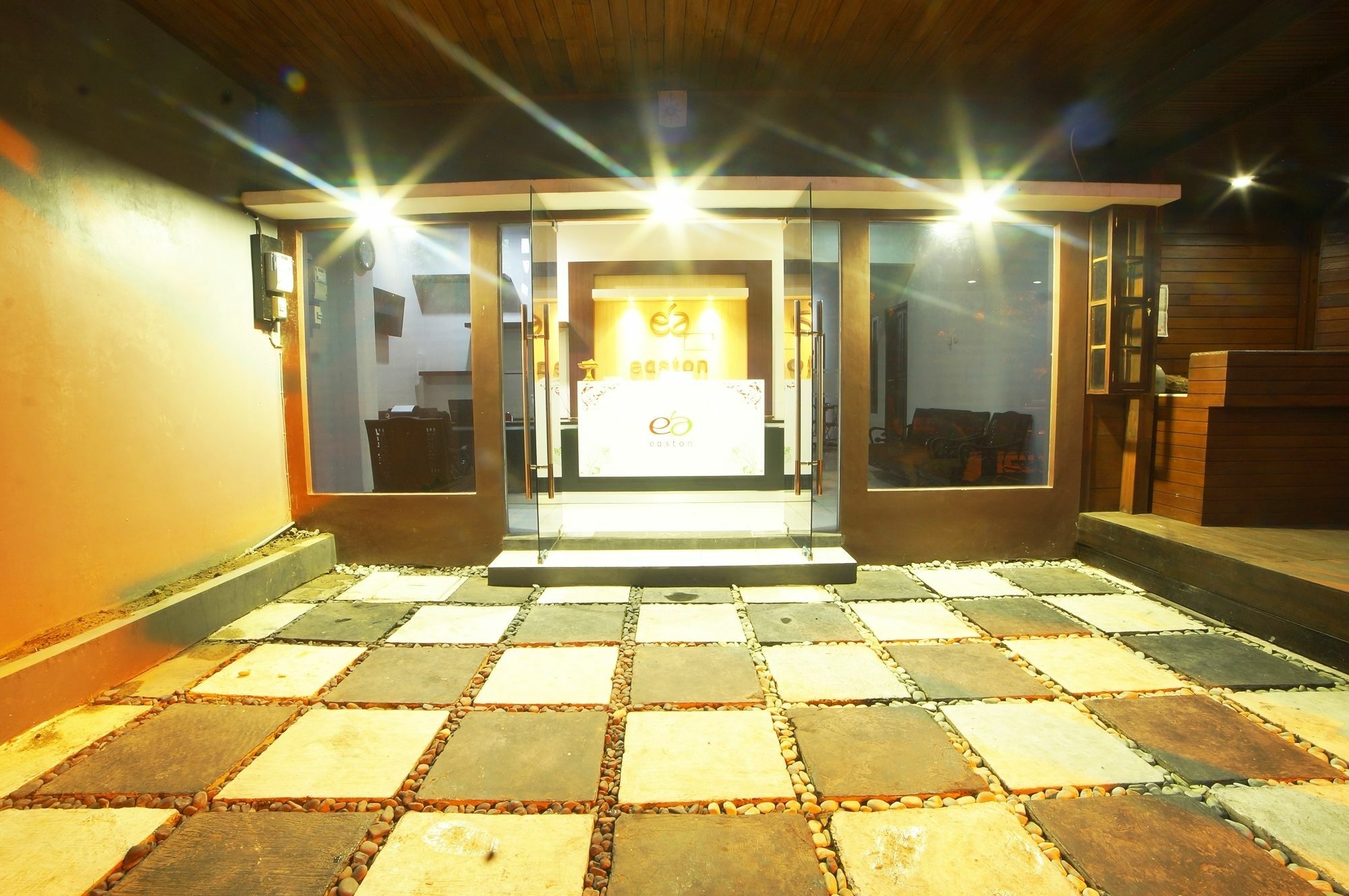 Easton Kuta Homestay Exterior photo